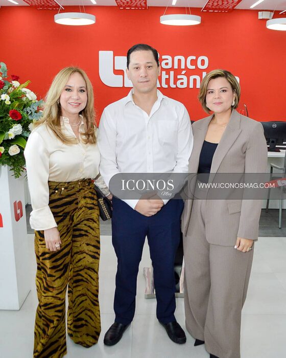 inaguracion agencia atlantida mazdeval