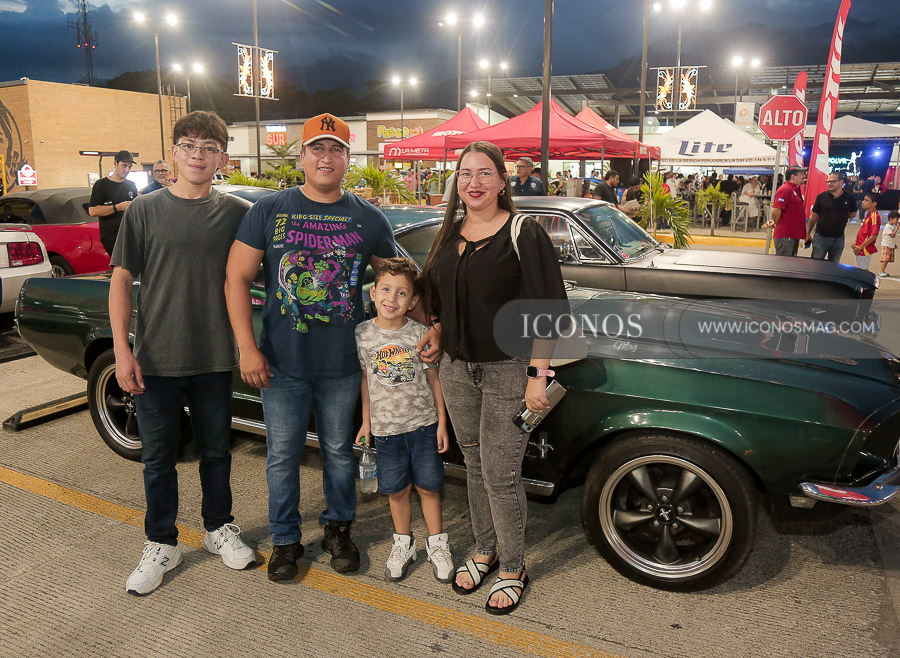 mustang fest mega plaza palenque