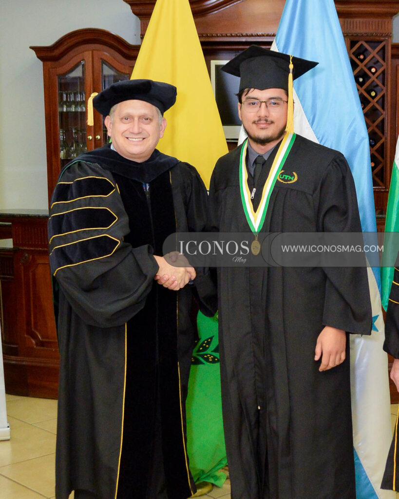 graduacion by uth san pedro sula