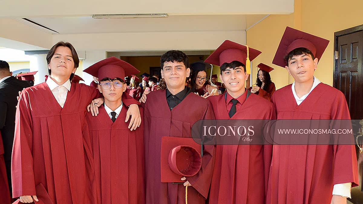 SÉPTIMA PARTE La graduación 2025 <em>by Iberoamericana School and Institute</em>