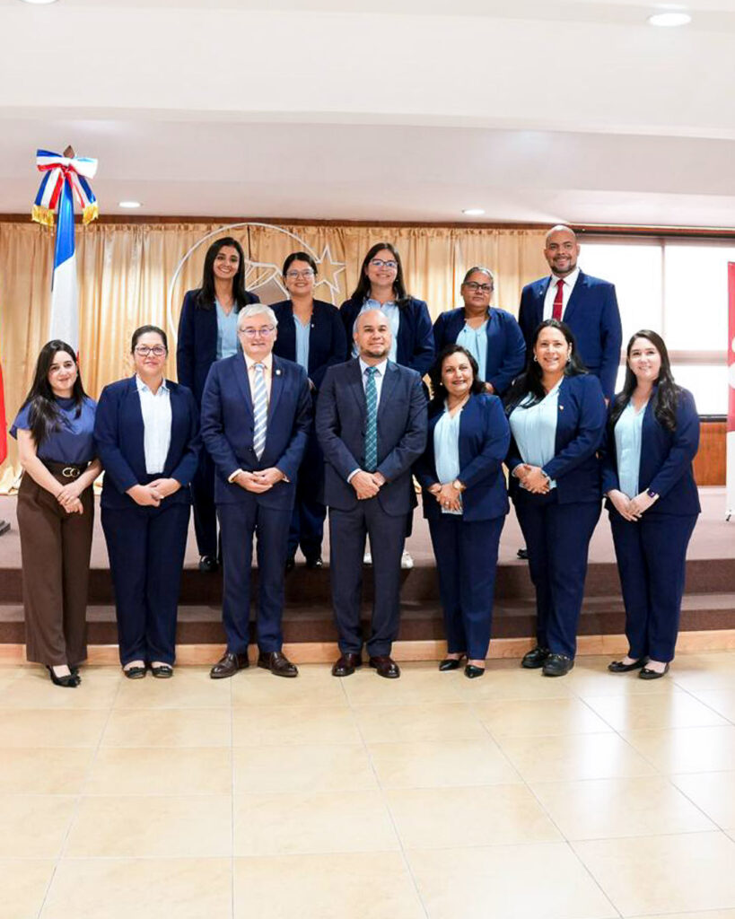 firma convenio la salle y alianza francesa san pedro sula