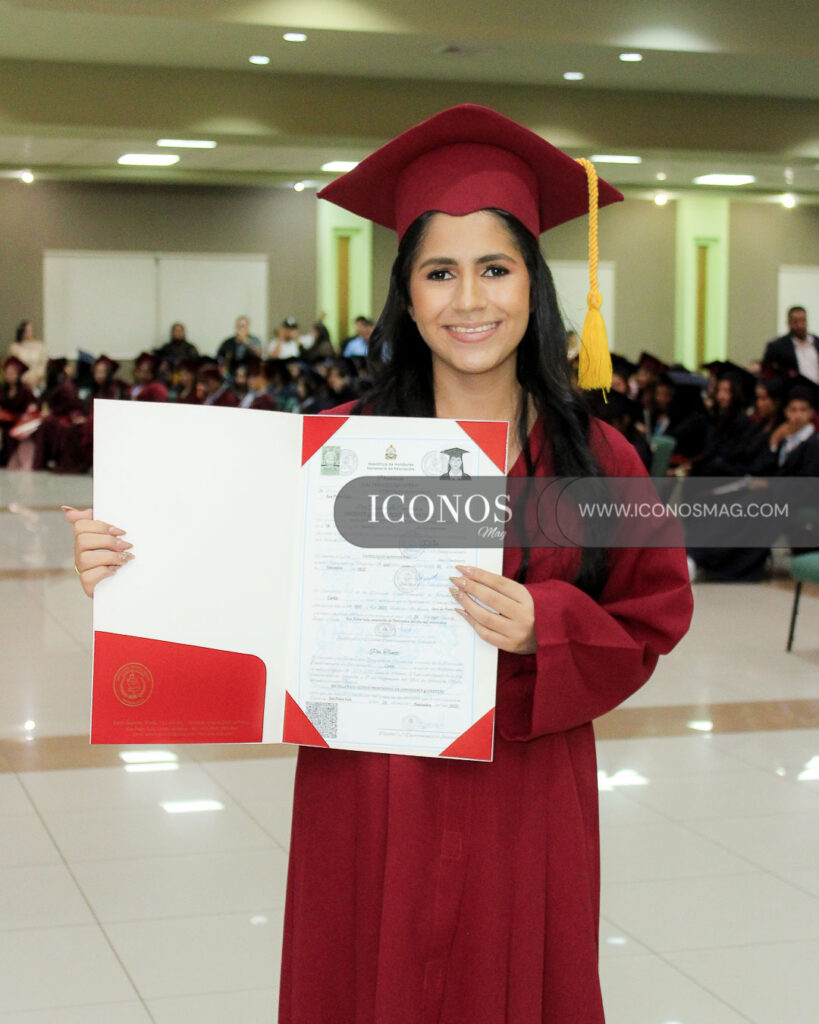 graduacion iberoamericana bilingual school