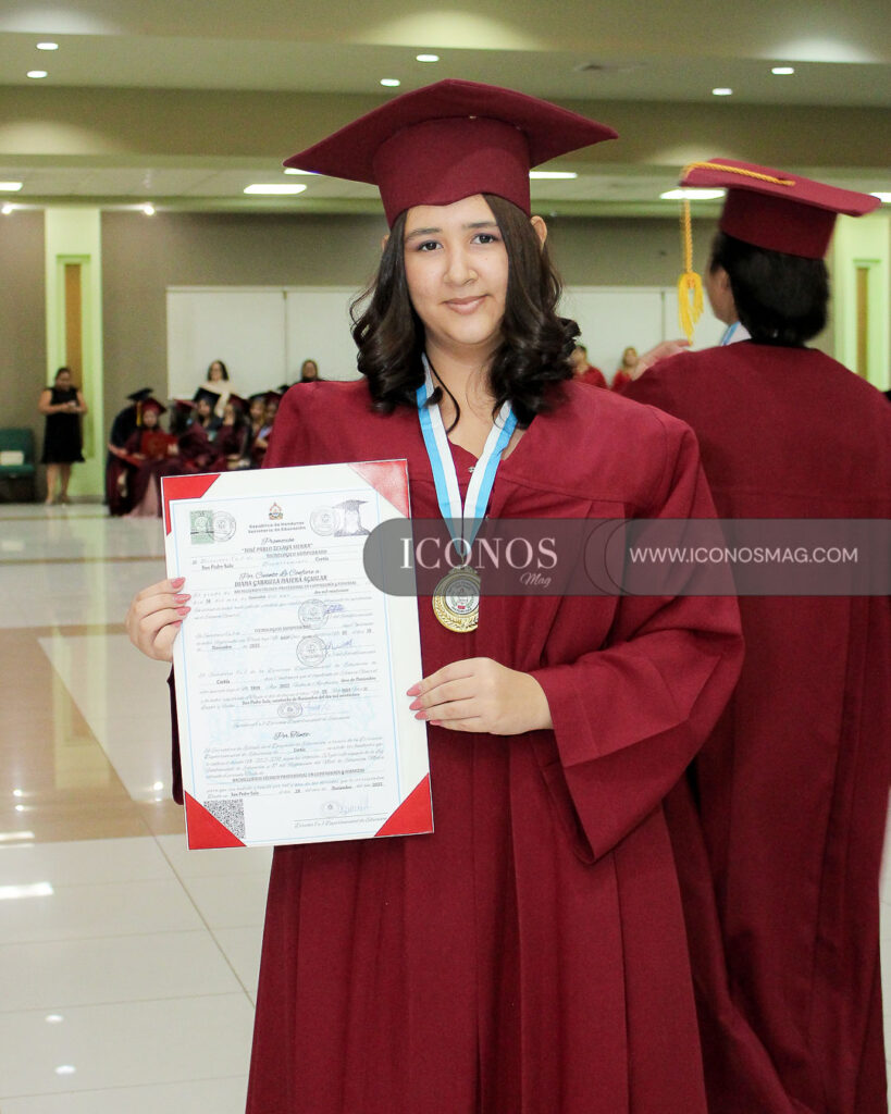 graduacion iberoamericana bilingual school