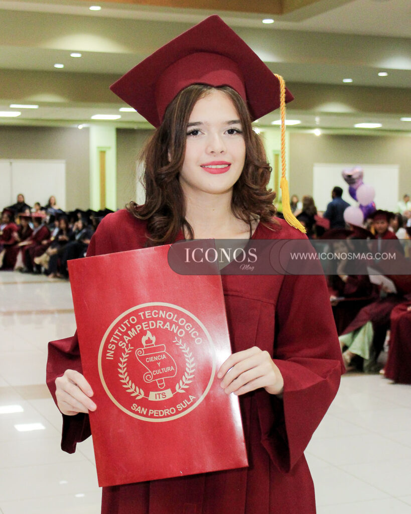 graduacion iberoamericana bilingual school