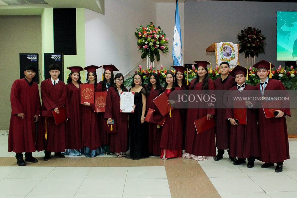 graduacion iberoamericana bilingual school