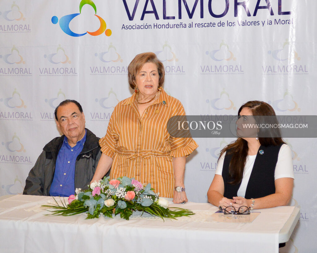 rueda prensa presentacion personaje valmoral