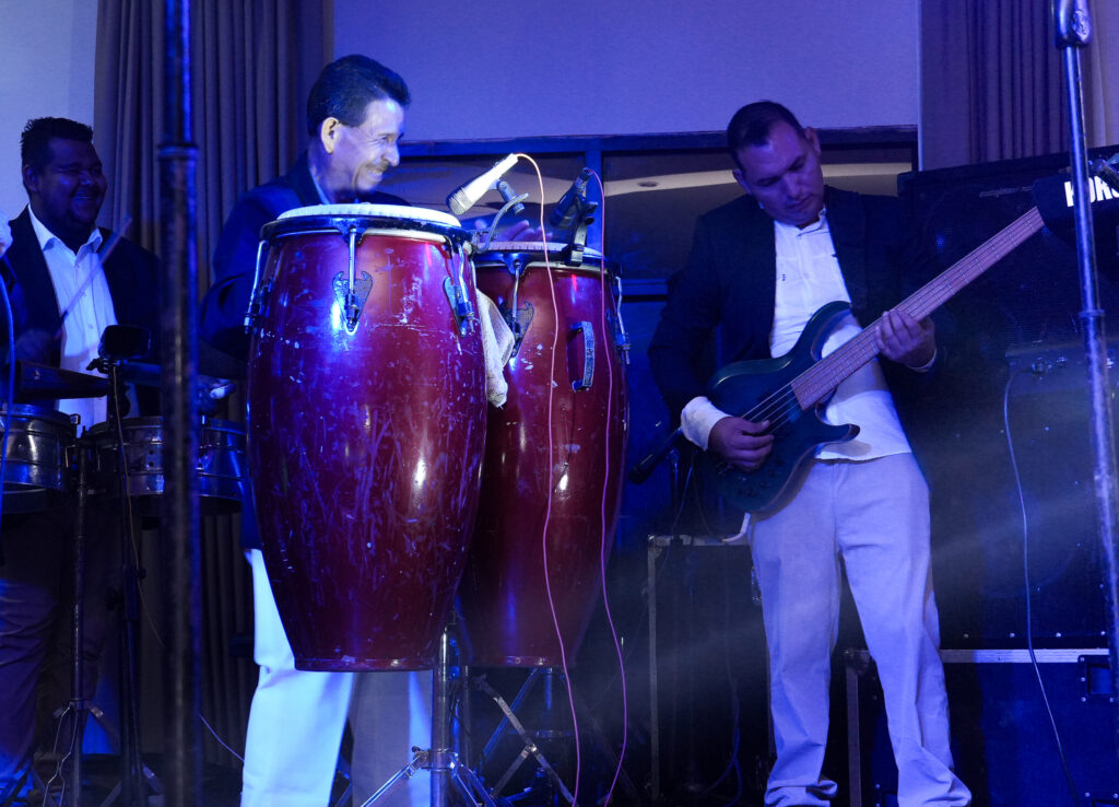 Fiesta navideña 2025 El túnel del amor Honduras