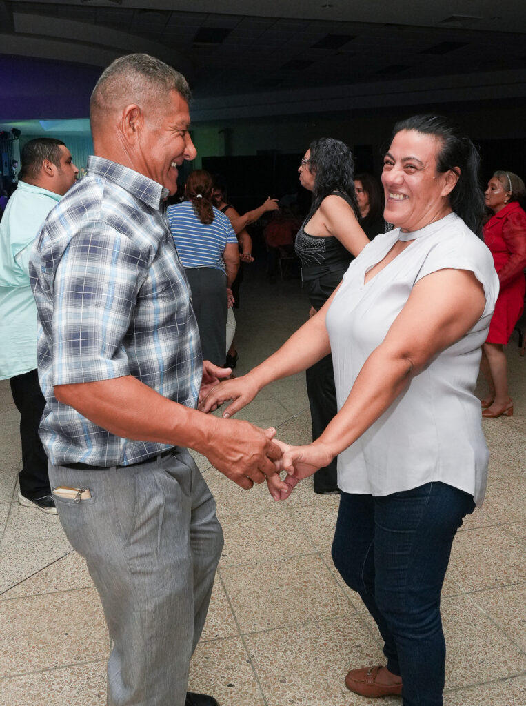 Fiesta navideña 2025 El túnel del amor Honduras
