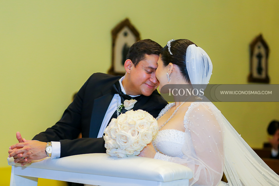 Helen Cecilia Zamora Matute y Alex Mauricio Cosenza Moncadatoshers la cumbre