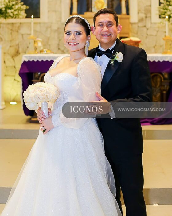 PORTADA boda de Helen Cecilia Zamora Matute y Alex Mauricio Cosenza Moncada