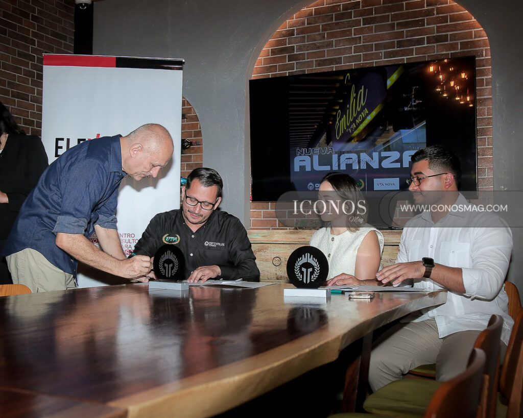 alianza optimus card y uth honduras via nova