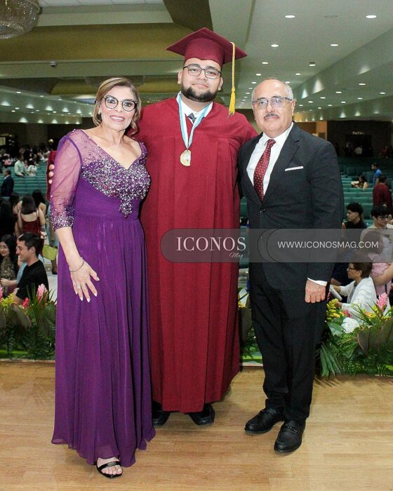 portada Graduacin Iberoamericana Bilingual School and Institute