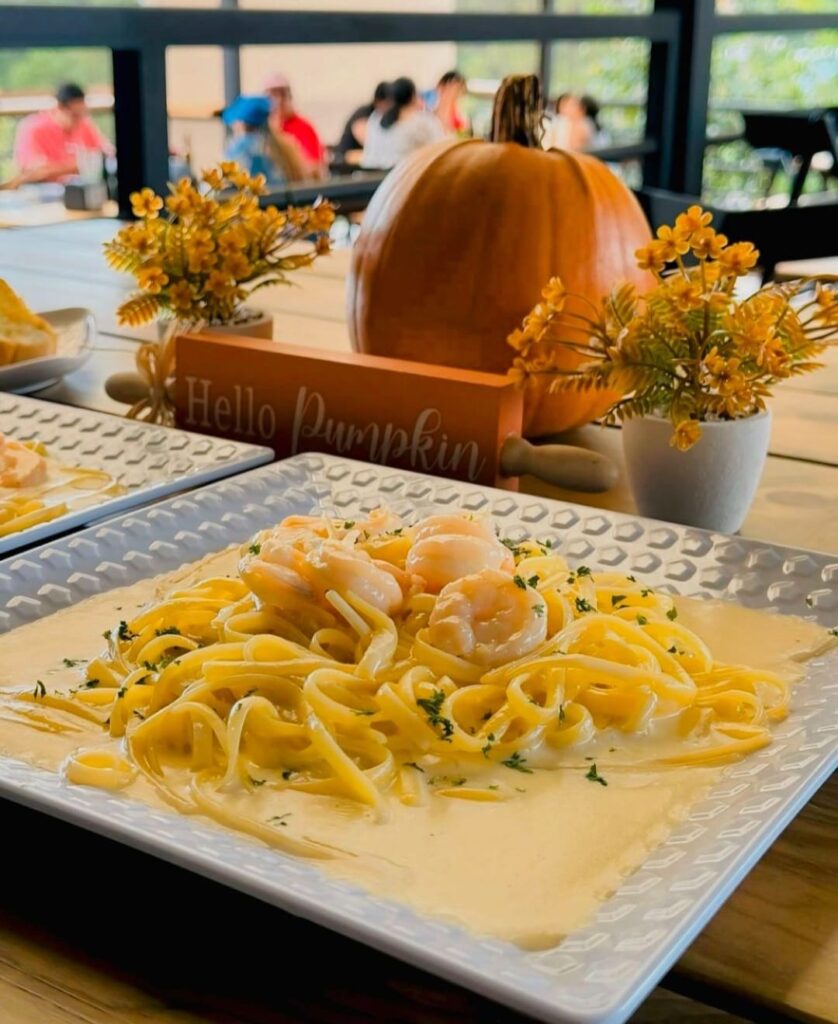 ThauRana restaurante & Lux glamping Santa Lucía Honduras