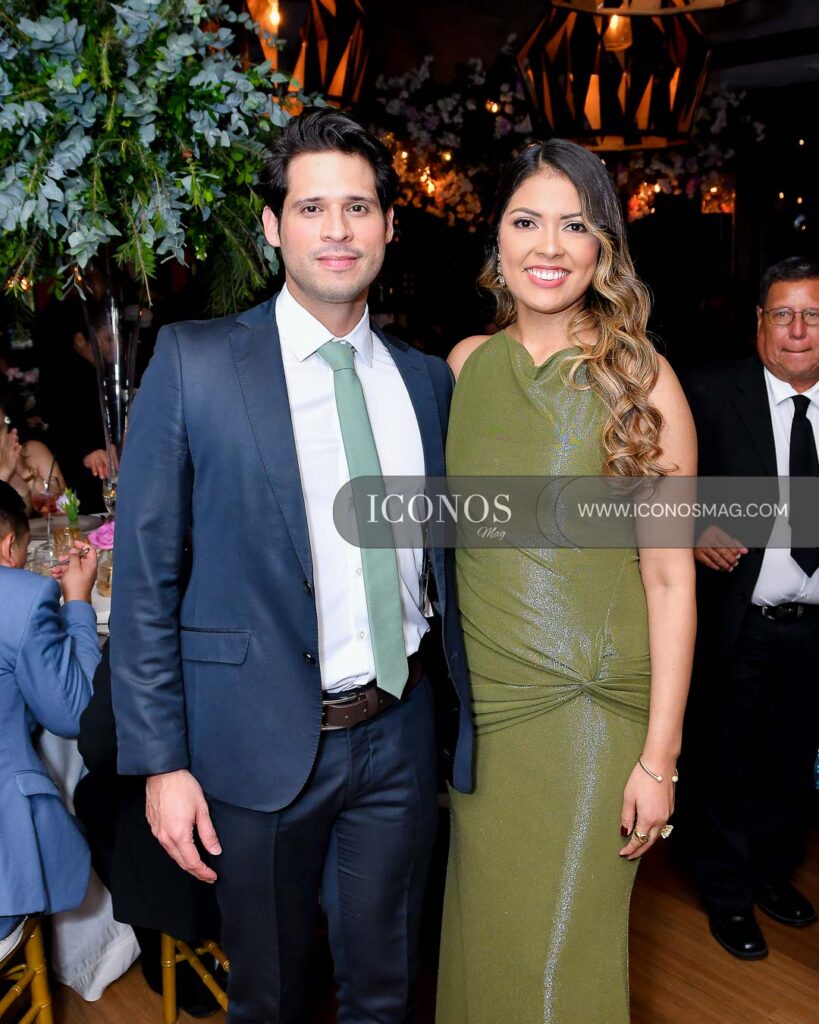 boda religiosa laury mejia sagastume y robert ugarte lopez