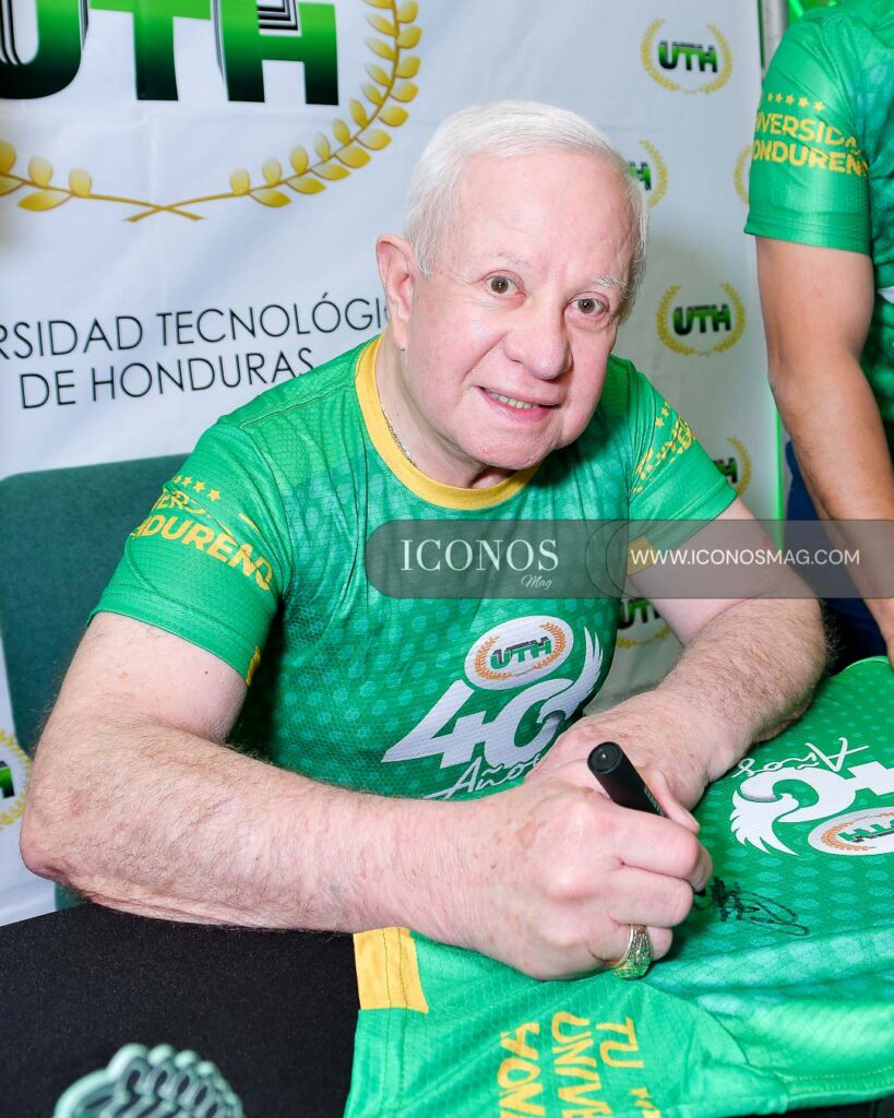 presentacion camiseta aniversario uth honduras