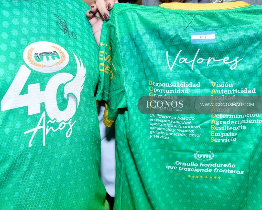 presentacion camiseta aniversario uth honduras