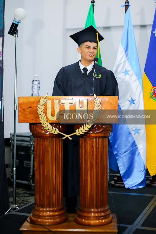 primera graduacion uth tegucigalpa UTH ENERO