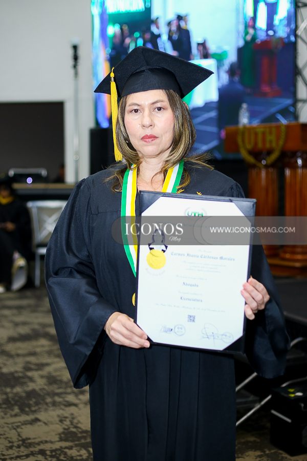 primera graduacion uth tegucigalpa UTH ENERO