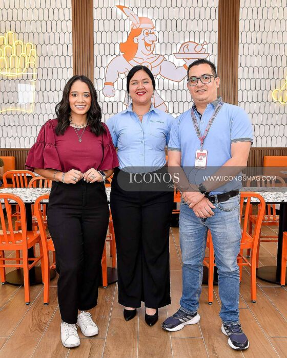 PORTADA Apertura Pollos El Hondureo by Town Center Honduras