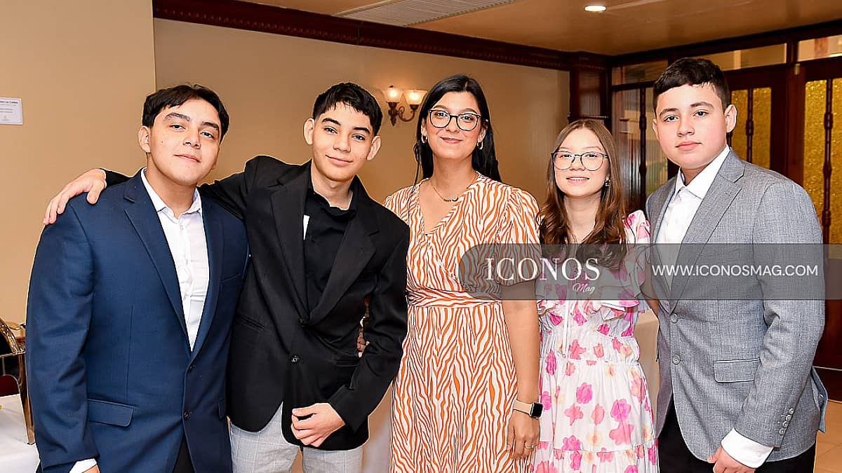 TERCERA PARTE El desayuno de los <em>Seniors ABS</em> 2026 <em>by</em> Academia Bilingüe <em>Shalom</em>