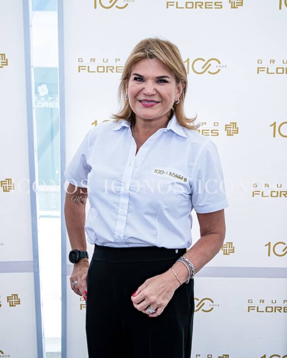 PORTADA Reconocimiento Aline Flores