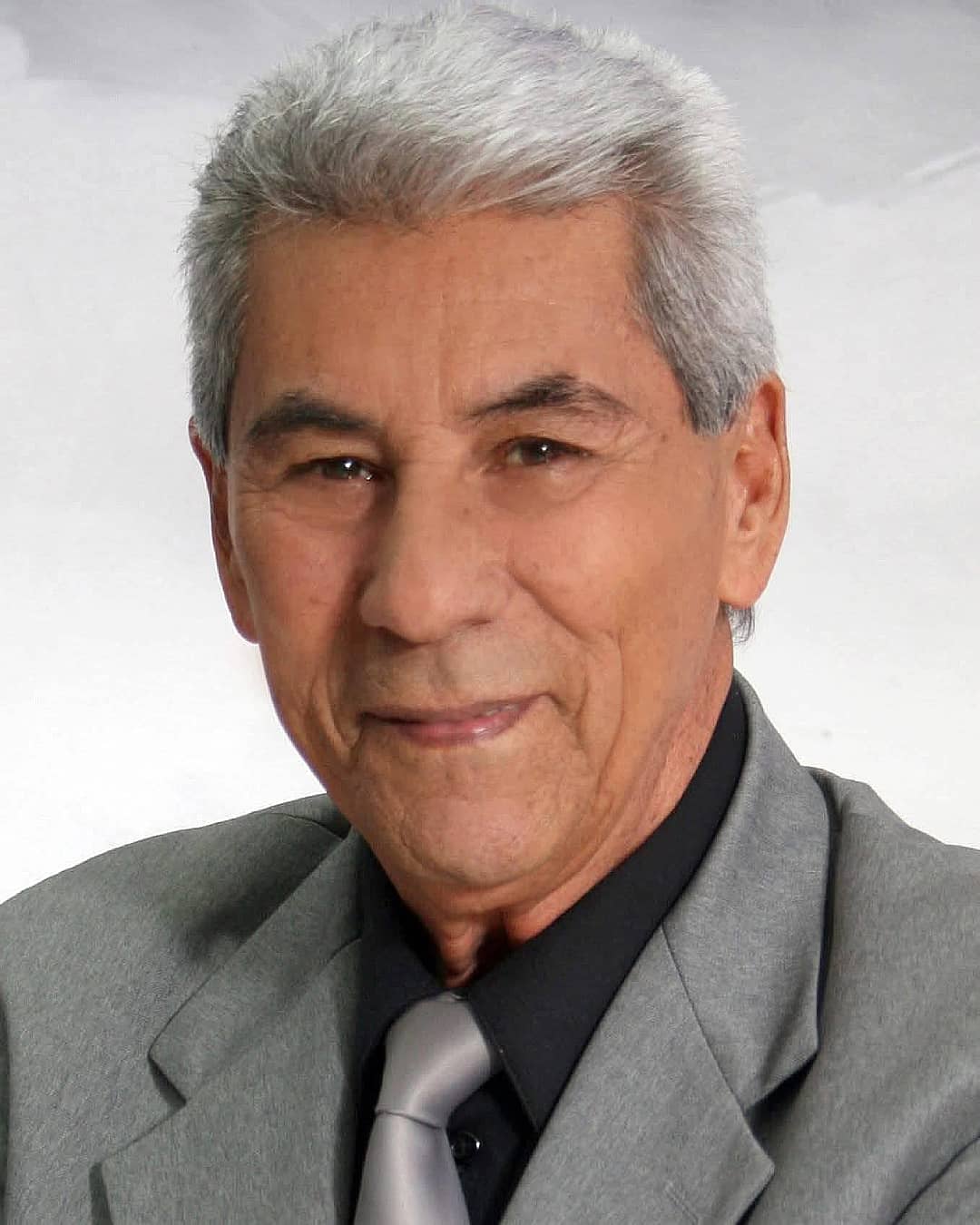 Adiós a Milciades Longas <em>Tony Low</em>, inolvidable locutor y presentador de la época dorada en Honduras