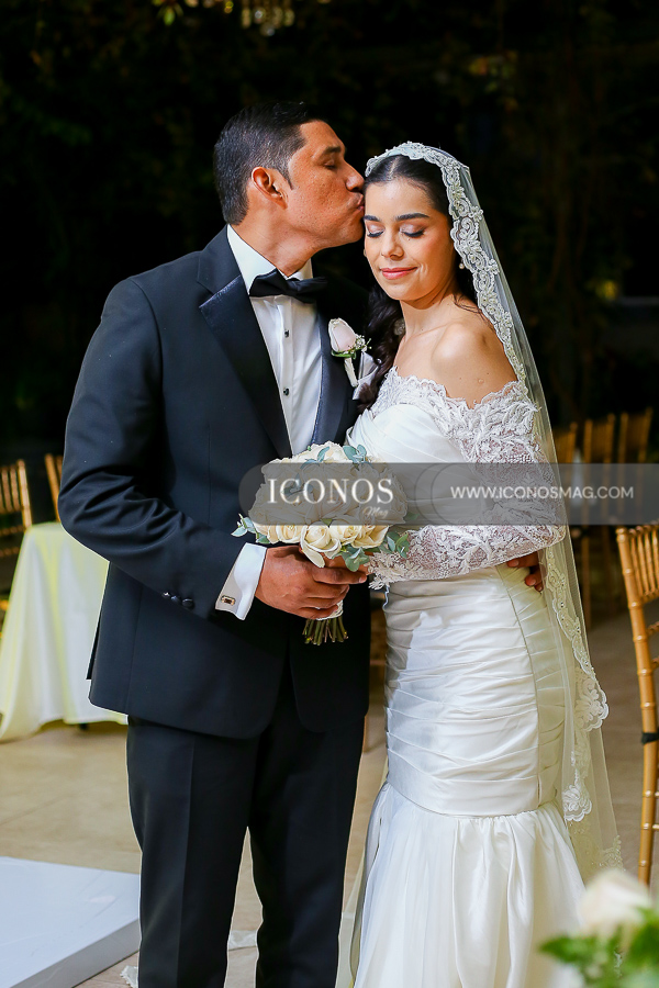 Teresa de Jesus Sanchez Hernandez y Roger Adalberto Trujillo Avila sanchez liquidambar