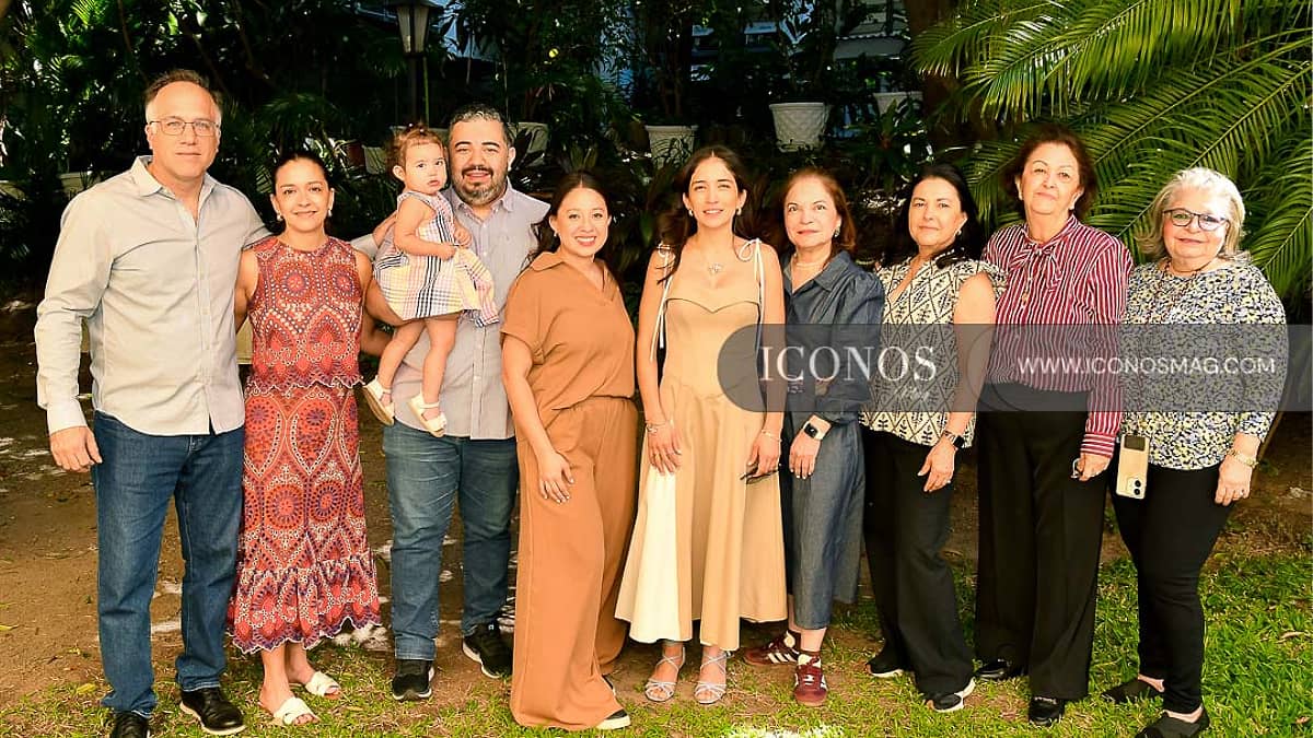 SEGUNDA PARTE El desayuno de despedida de la boda de Marcela Andonie Díaz del Valle y Carlos Moisés Simán Hasbun