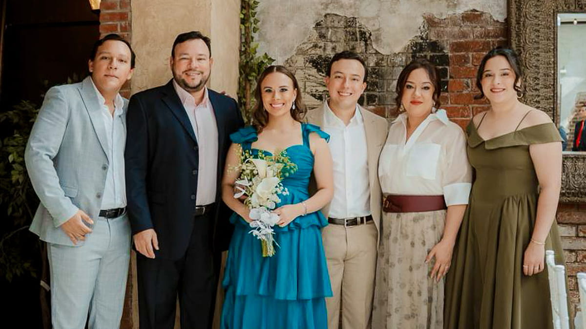 La boda civil de Lourdes Ralda Mezger y Juan Diego Cisneros Noriega