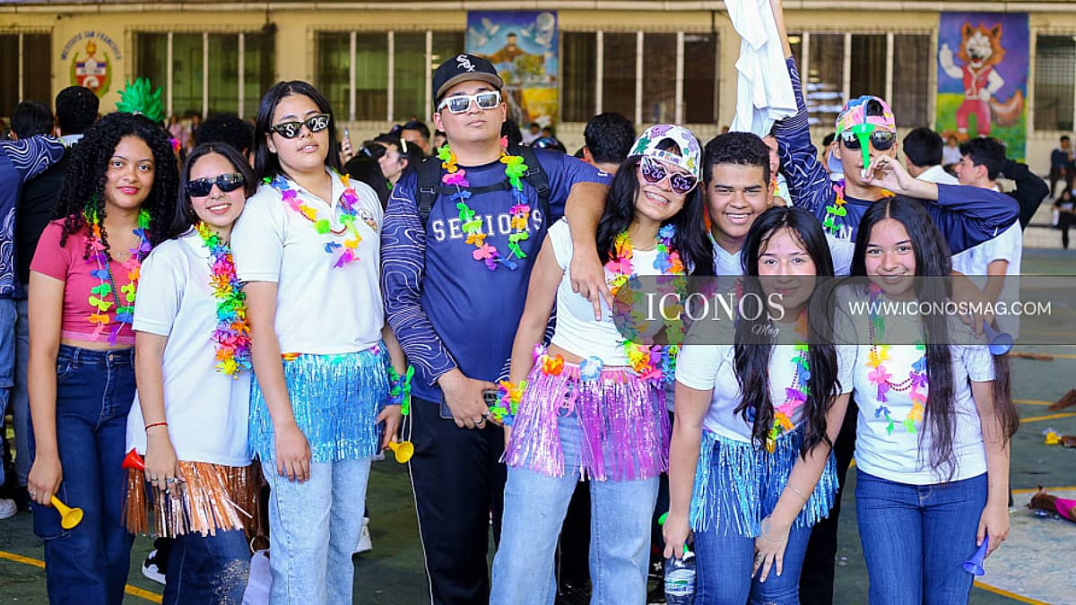 SEGUNDA PARTE La entrada de los <em>Seniors ISF 2026 by instituto San Francisco</em>