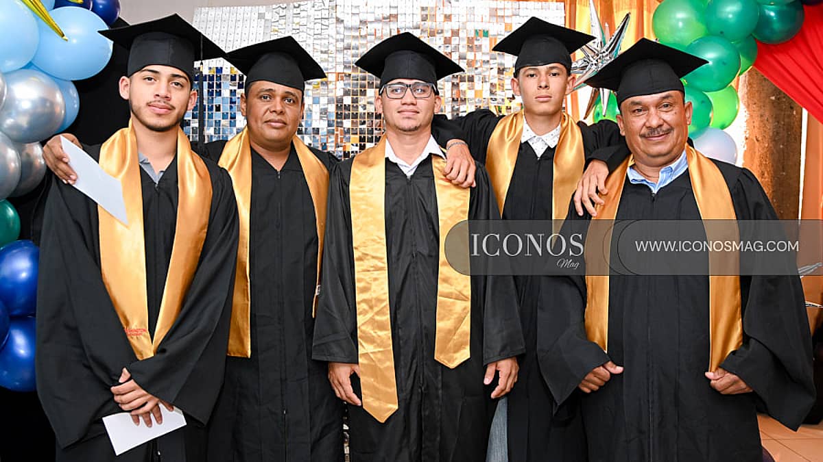 QUINTA PARTE La graduación de marzo 2026<em>by Washington Academy</em> Tegucigalpa