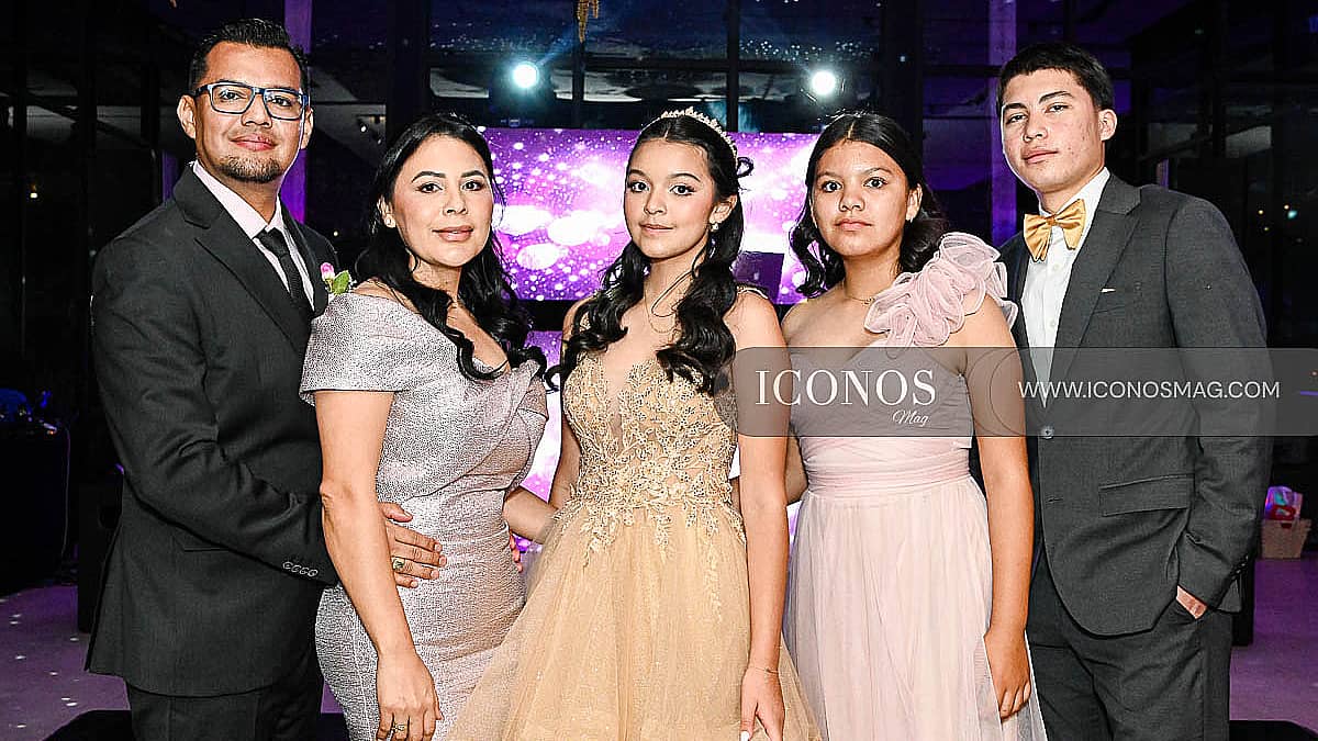 PRIMERA PARTE Los quince años de Emily Sophya López Izaguirre