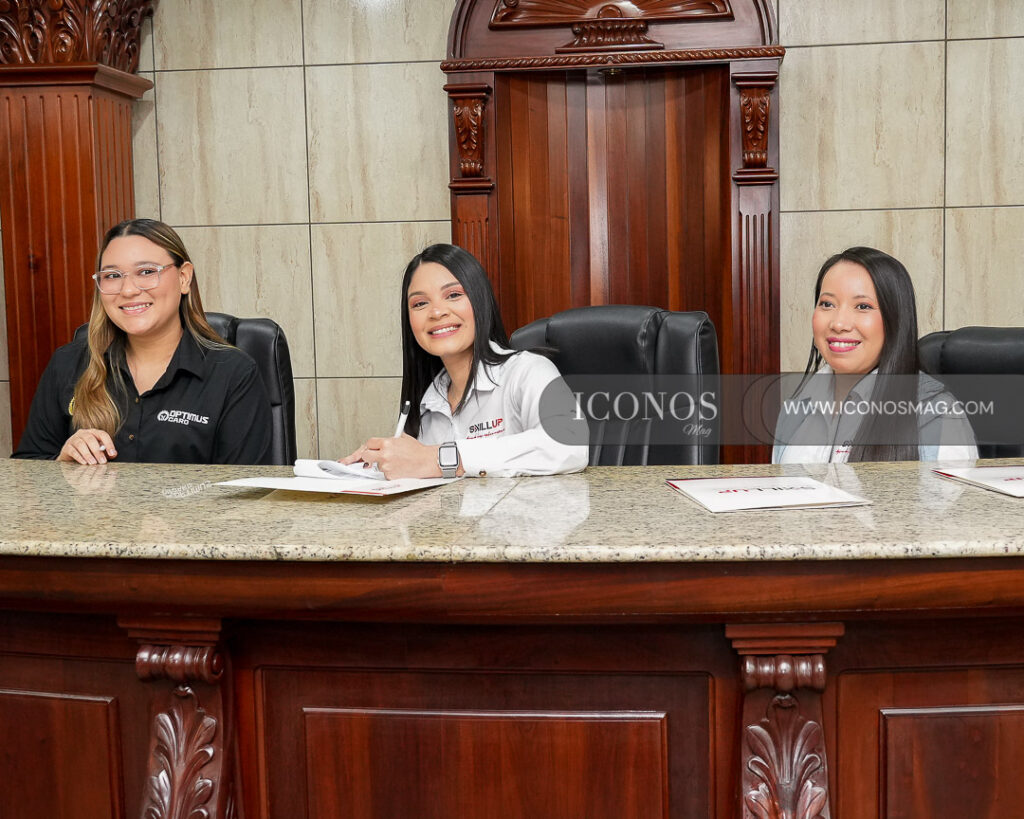 alianza optimus card y skill up