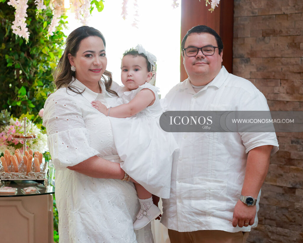 bautizo victoria regina cousin saybe