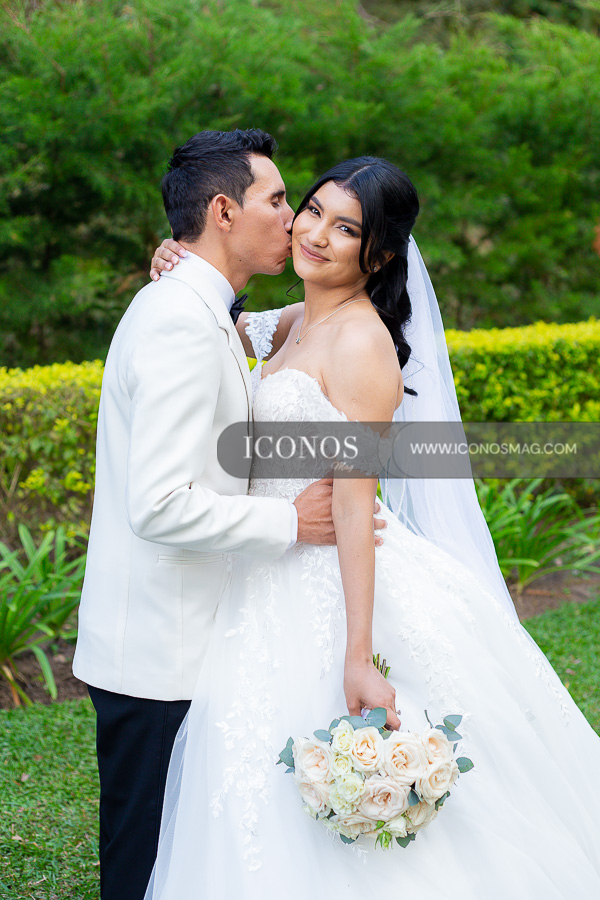 boda arnold arriaza y andrea canales casa venuat
