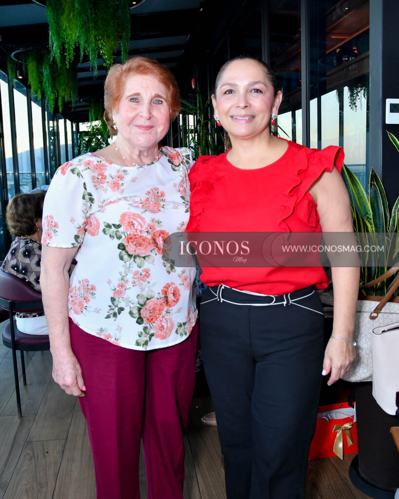 cumpleanos isabel santamaria de cruz