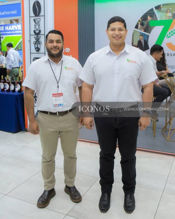 el stand de banco de occidente en el expo cafe