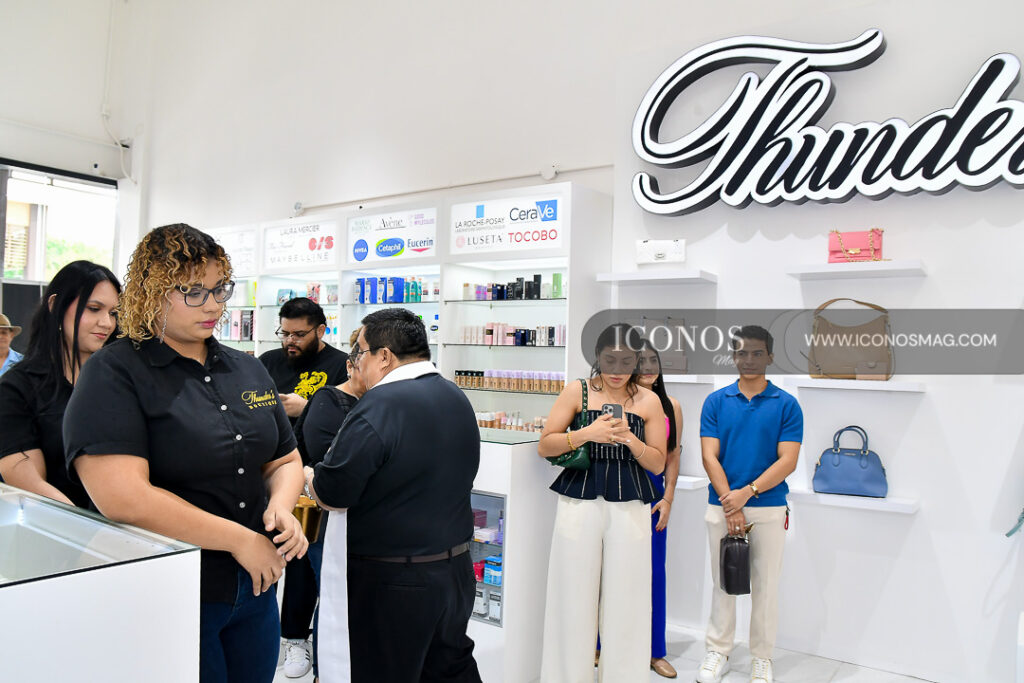 inauguracion thunders boutique by town center honduras