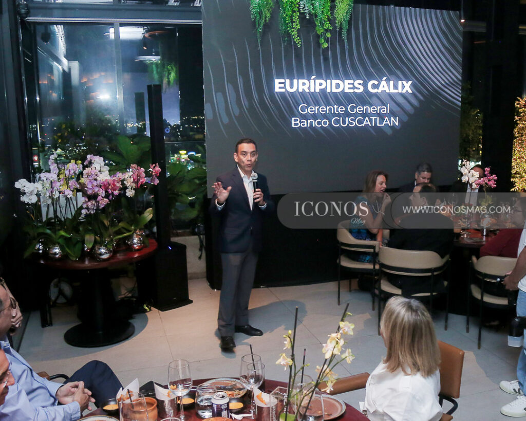 lanzamiento tarjeta de credito private issue metalica by banco cuscatlan honduras