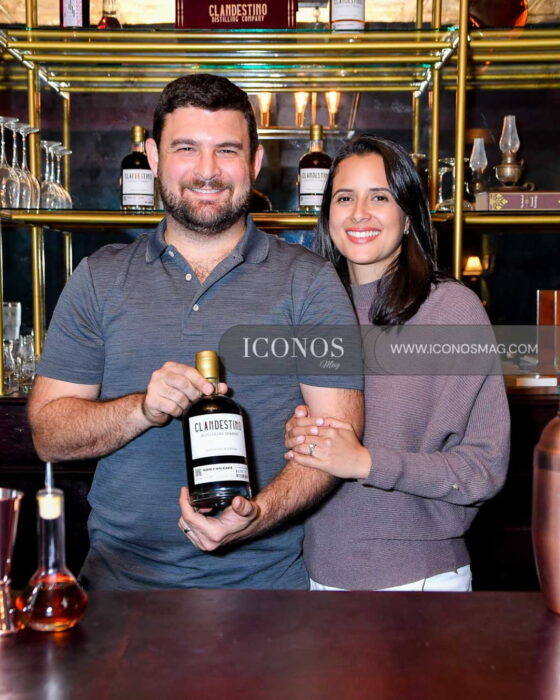 portada clandestino distilling company