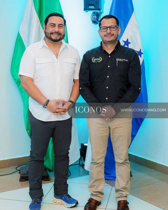 portada oprimus card