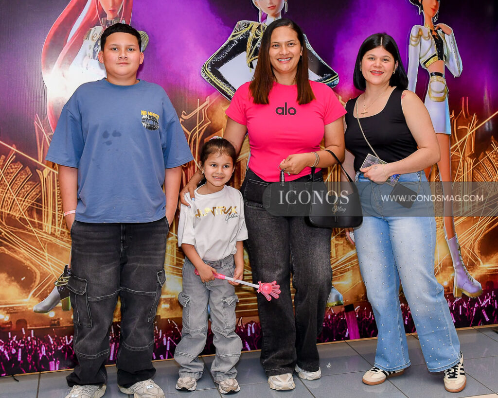 presentacion kpop demon hunters banco atlantida honduras