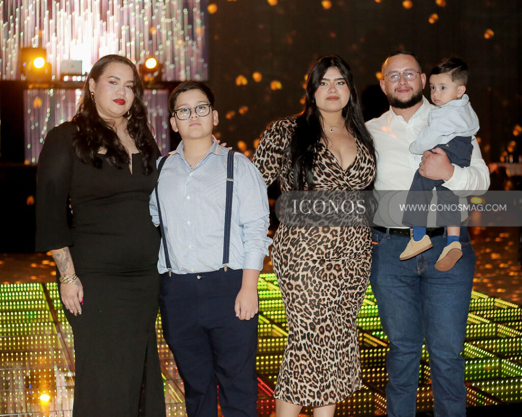 quince anos monica sofia santos gonzalez