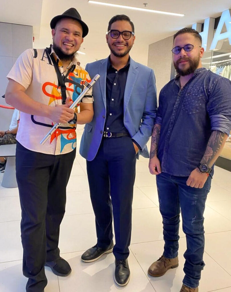 rafael robles flores