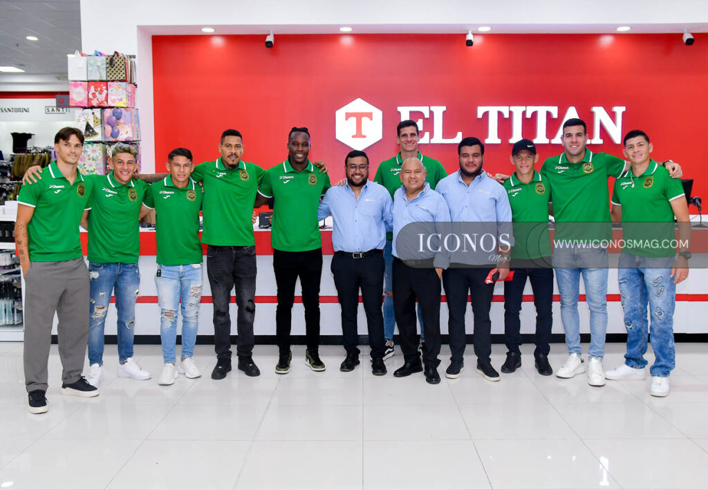 Inaguracion almacenes el titan by town center