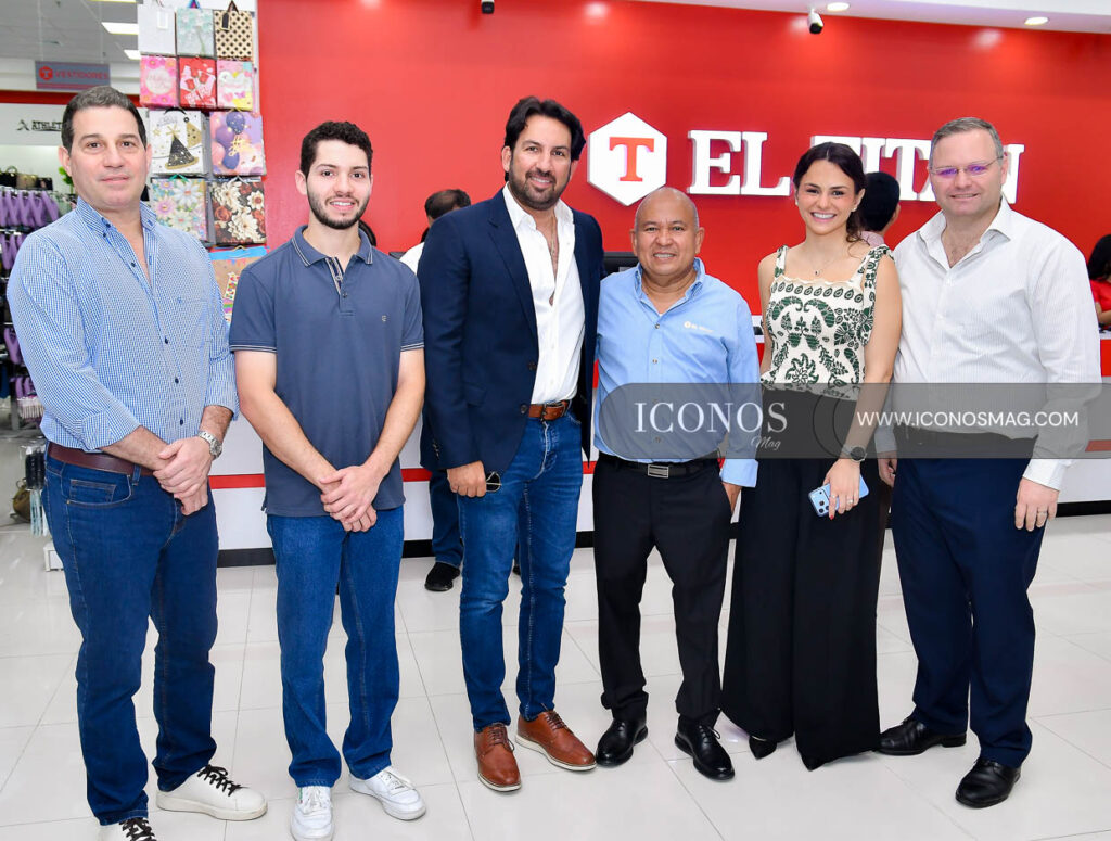 Inaguracion almacenes el titan by town center