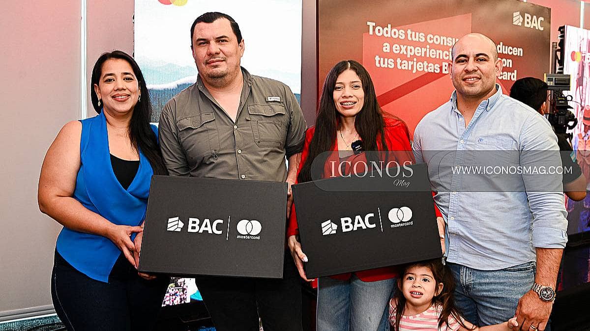 La entrega de premios de la promoción <em>Tu tarjeta sabe regalarte by BAC</em> Honduras