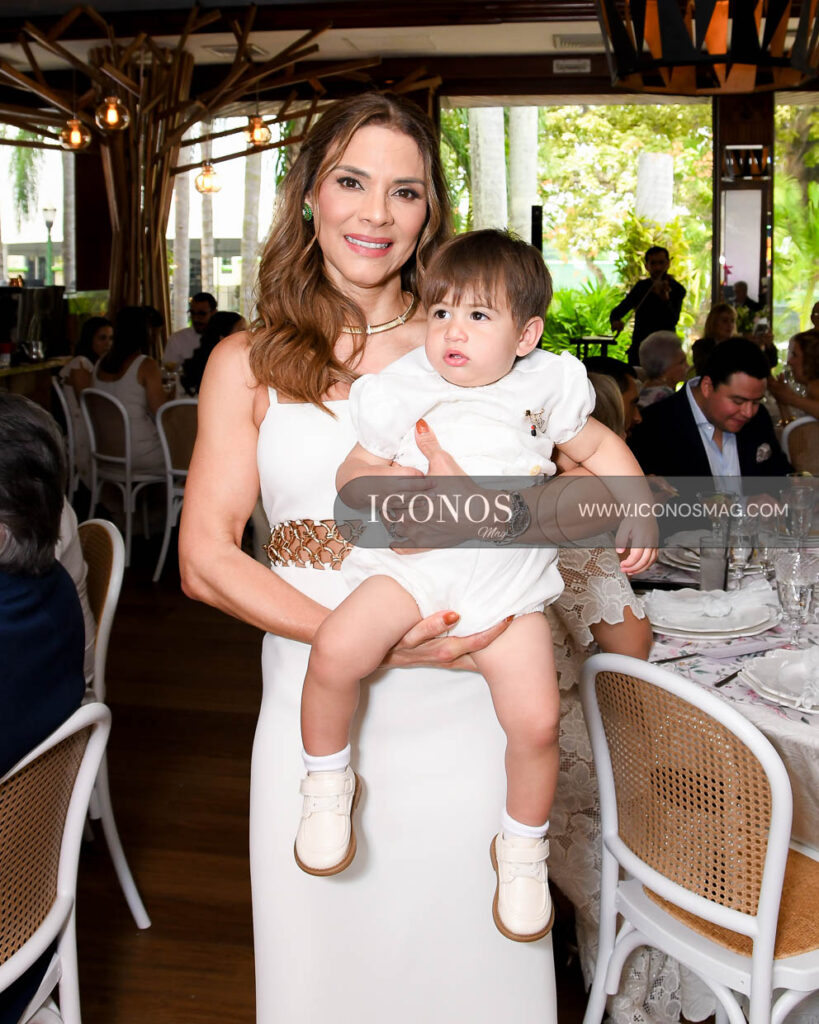 bautizo de elisse olyslager y noah morales