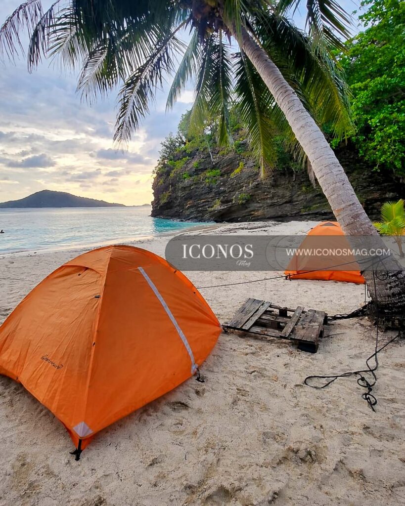 camping cayos cochinos honduras