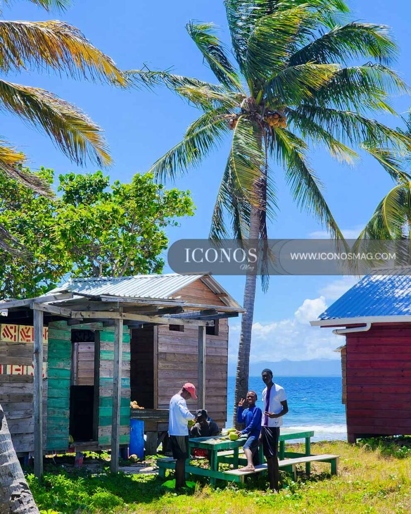 camping cayos cochinos honduras